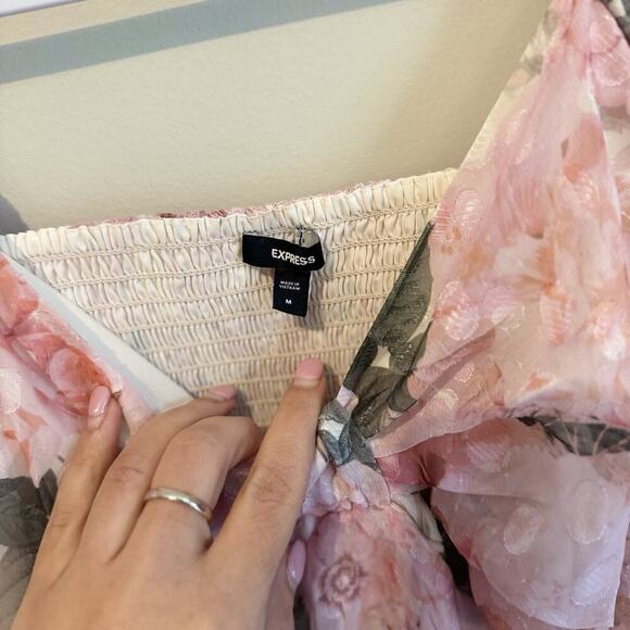 EXPRESS Floral Dot Sweetheart Neckline Thong BODYSUIT Size Medium 1877 - Picture 6 of 7